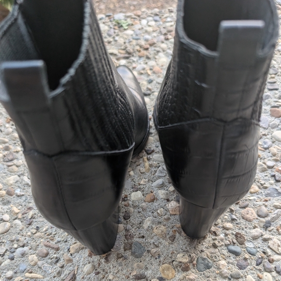 MARC FISHER BOOTIES. SIZE 9.5 - Picture 6 of 10